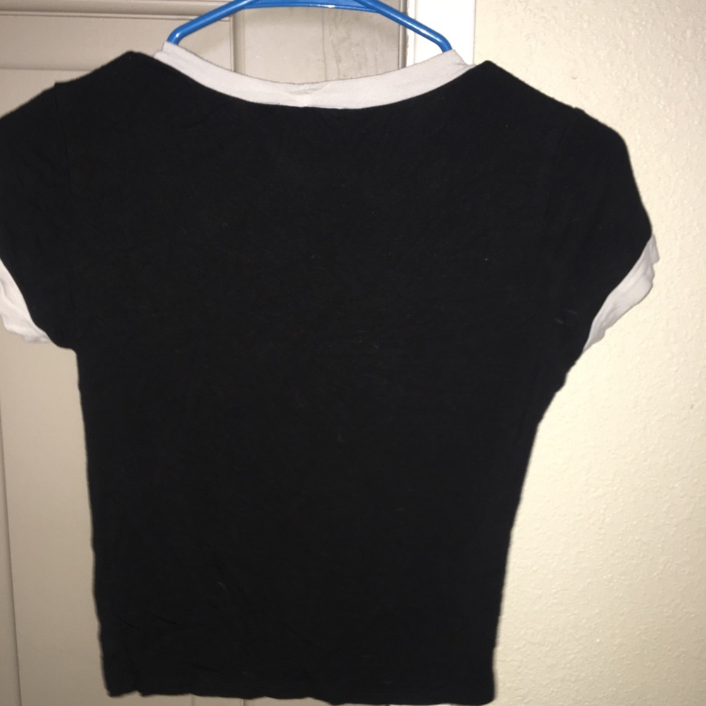 Crop top - Picture 2 of 3
